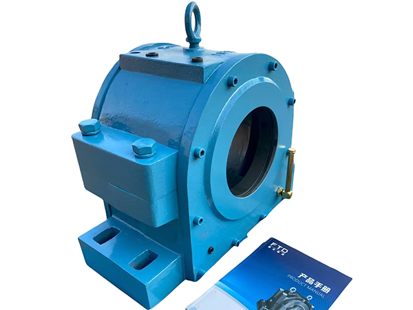 Oil cooled water cooled bearing seat